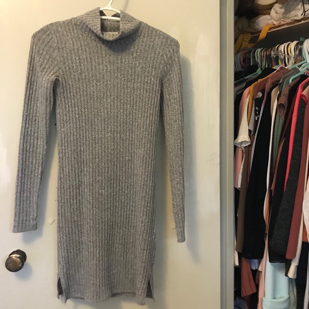 Wilfred Aritzia turtleneck dress - Picture 2 of 4